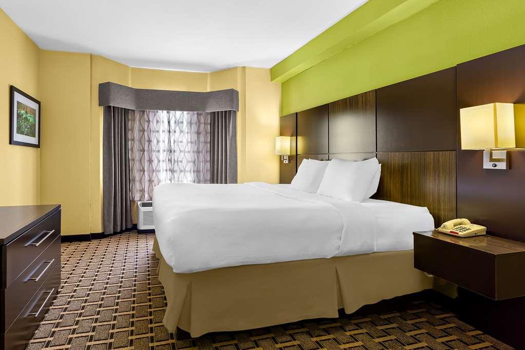 Best Western Knoxville Suites - Downtown Room photo