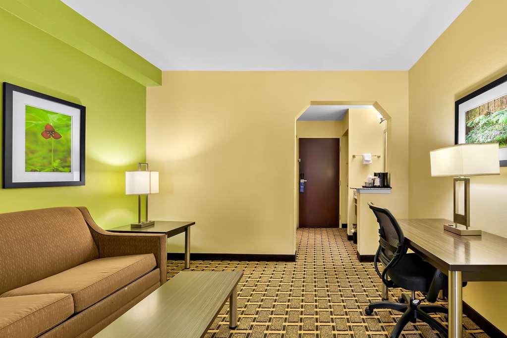 Best Western Knoxville Suites - Downtown Room photo