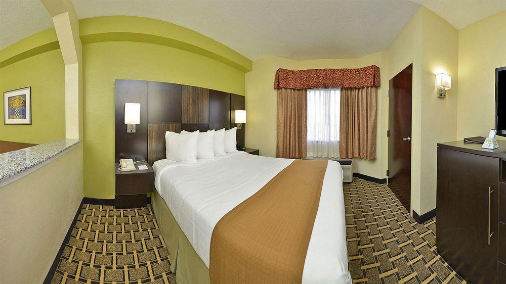 Best Western Knoxville Suites - Downtown Exterior photo