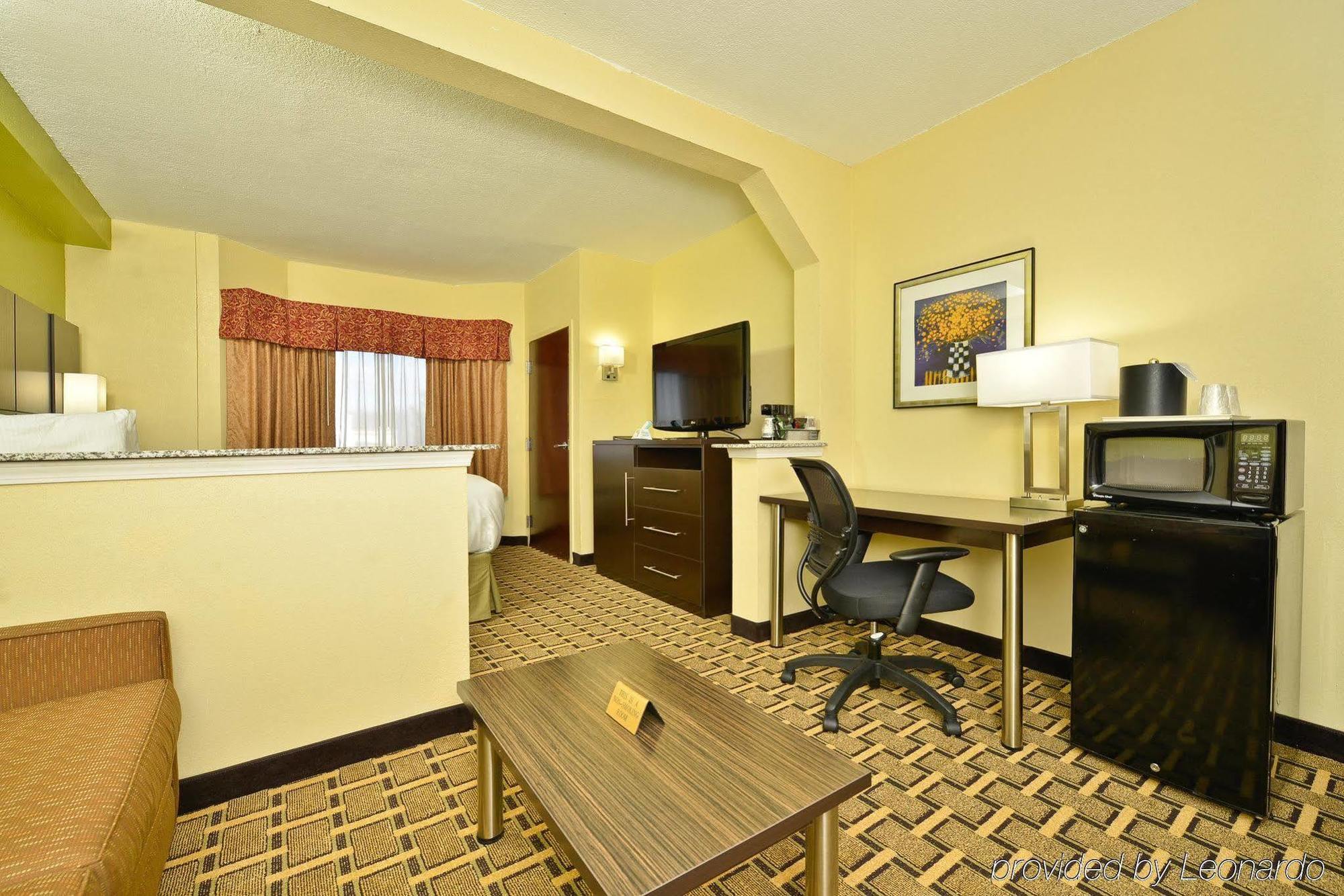 Best Western Knoxville Suites - Downtown Exterior photo