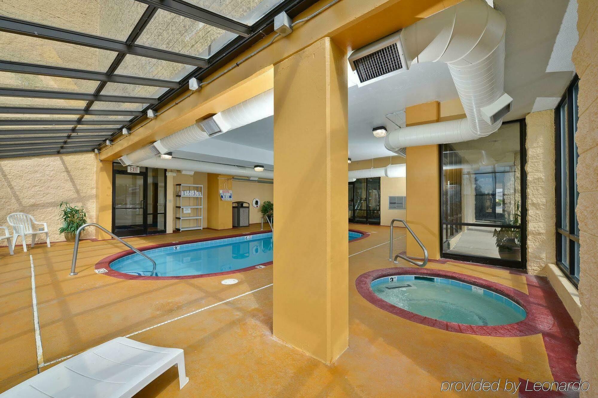 Best Western Knoxville Suites - Downtown Exterior photo