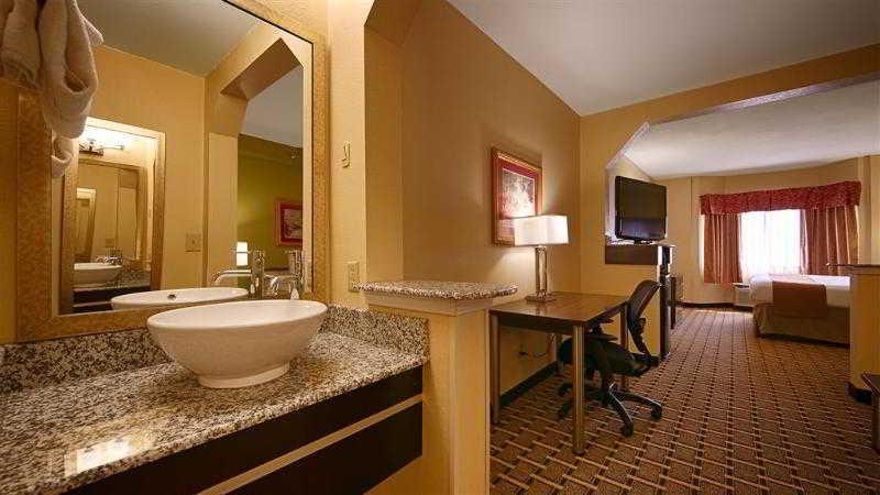 Best Western Knoxville Suites - Downtown Exterior photo